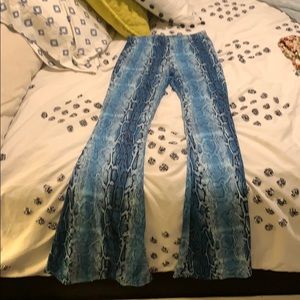 Flare yoga material pants